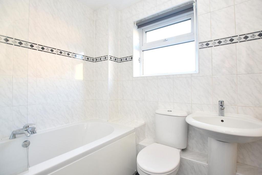 Bathroom 1.JPG