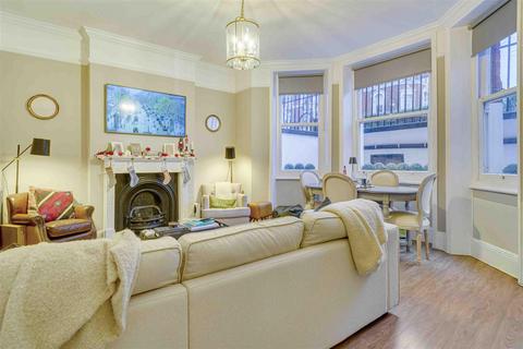 2 bedroom flat for sale, Fulham Road, London