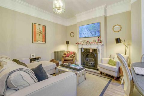 2 bedroom flat for sale, Fulham Road, London