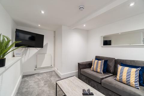 1 bedroom in a house share to rent, Beaumont Road, Devon PL4