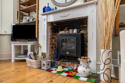 3 bedroom terraced house for sale, Rushams Road, Horsham, RH12