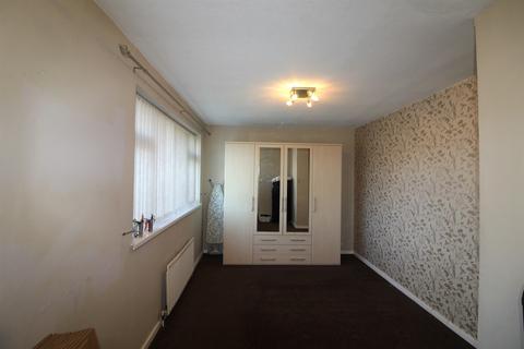 2 bedroom terraced house to rent, Belle Isle Road, Leeds
