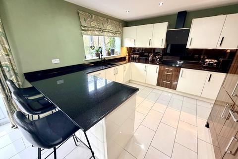 5 bedroom detached house for sale, Elmwood Avenue, Essington, Wolverhampton, WV11