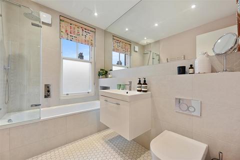 2 bedroom maisonette for sale, Ormiston Grove, London W12