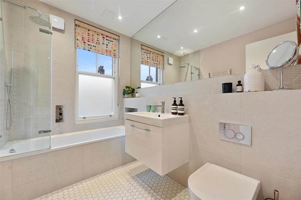 Ormiston Grove - Bathroom3 (1).JPG