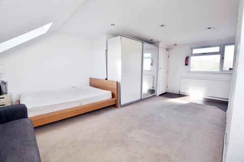 undefined, Hinton Road, Uxbridge, UB8