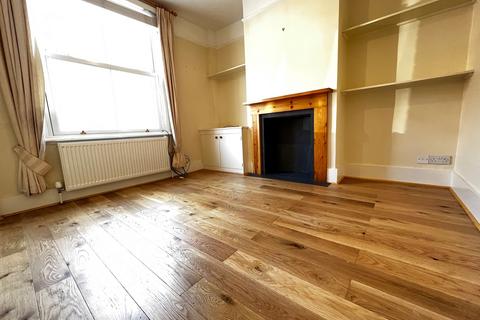 2 bedroom terraced house to rent, Mount Street, Dorking, Surrey, RH4