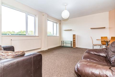 2 bedroom flat to rent, Eccles New Road, Salford, M5