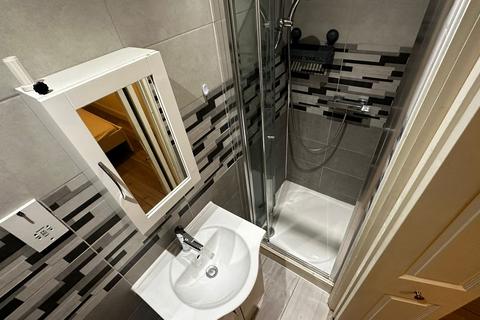 1 bedroom house to rent, Falconers Road, Luton, Bedfordshire, LU2
