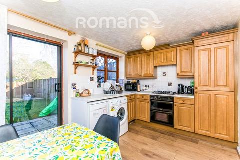 2 bedroom terraced house to rent, Moorhen Drive, Lower Earley, Reading, RG6