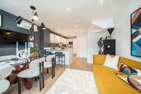 undefined, Meadowview Road, London SW20