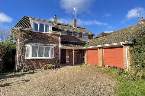 undefined, Gravel Close, Salisbury SP5