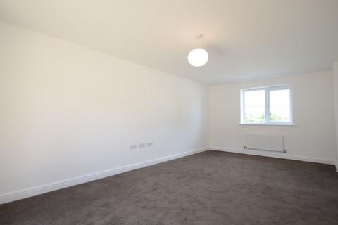 3 bedroom detached house to rent, Rana Drive, Church Crookham, Fleet, GU52