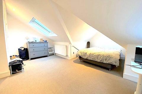 House share to rent, Trinity Road, London, SW17