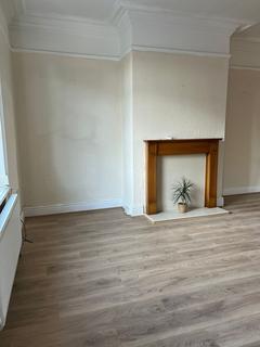 3 bedroom terraced house to rent, New Street, Paddock HD1
