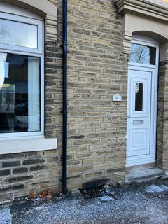 3 bedroom terraced house to rent, New Street, Paddock HD1