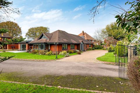 5 bedroom detached bungalow for sale, 22 Yew Tree Lane, Tettenhall, Wolverhampton, WV6 8UF