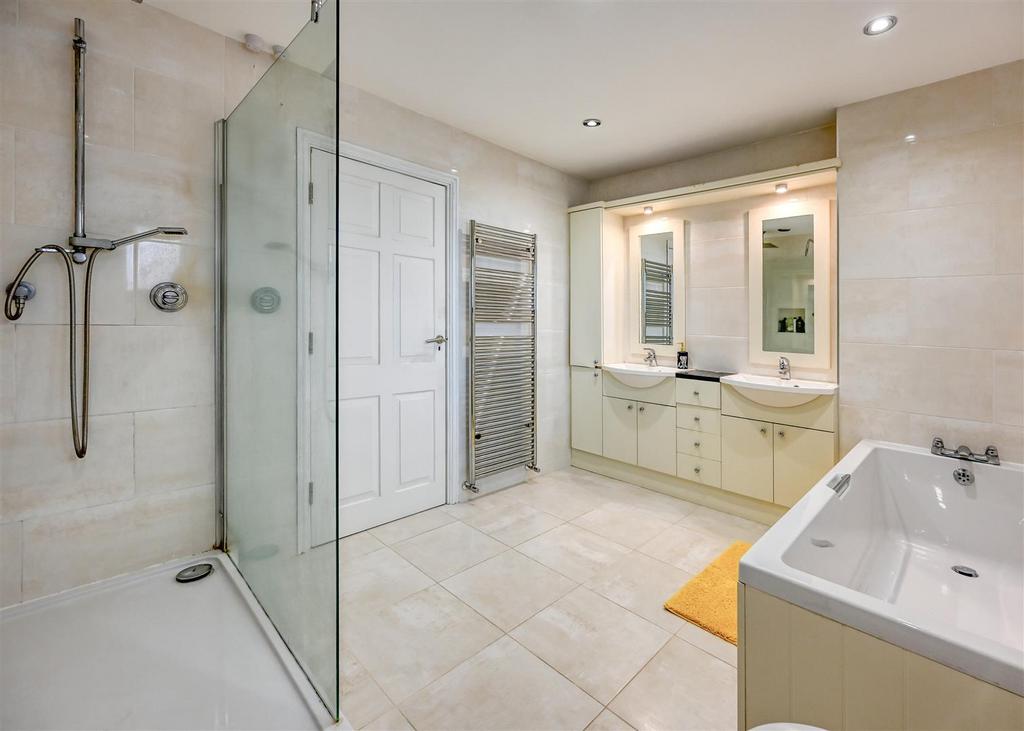 22 Yew Tree Lane-19.jpg