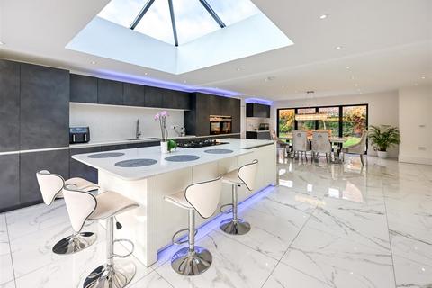 5 bedroom detached bungalow for sale, 22 Yew Tree Lane, Tettenhall, Wolverhampton, WV6 8UF