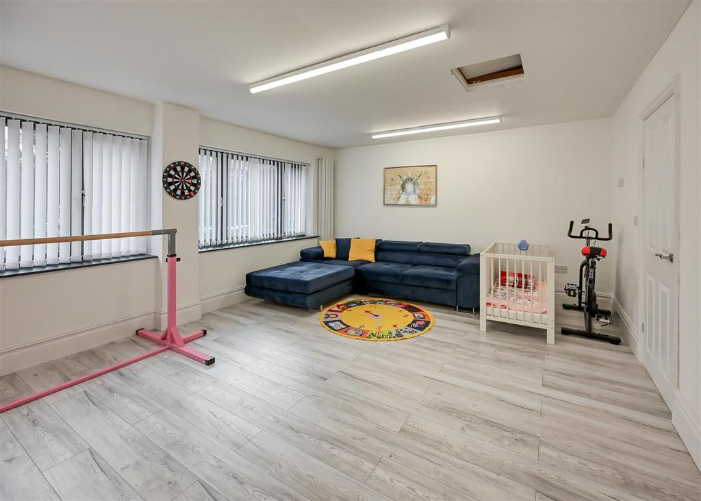 22 Yew Tree Lane-08.jpg