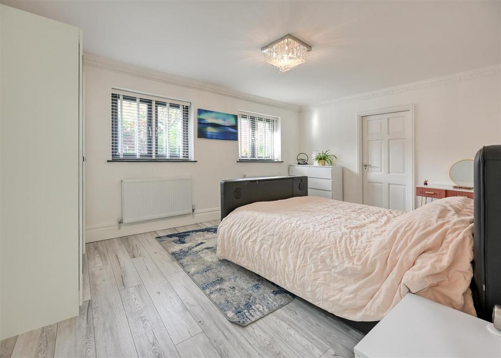 22 Yew Tree Lane-18.jpg