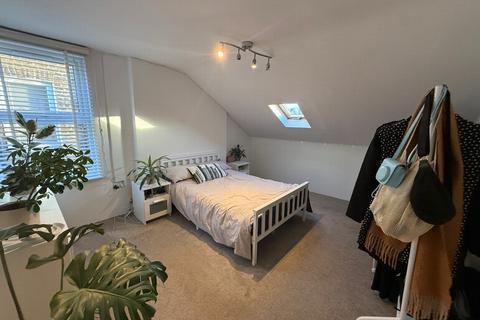 1 bedroom flat to rent, Southbrook Road, London, SE12