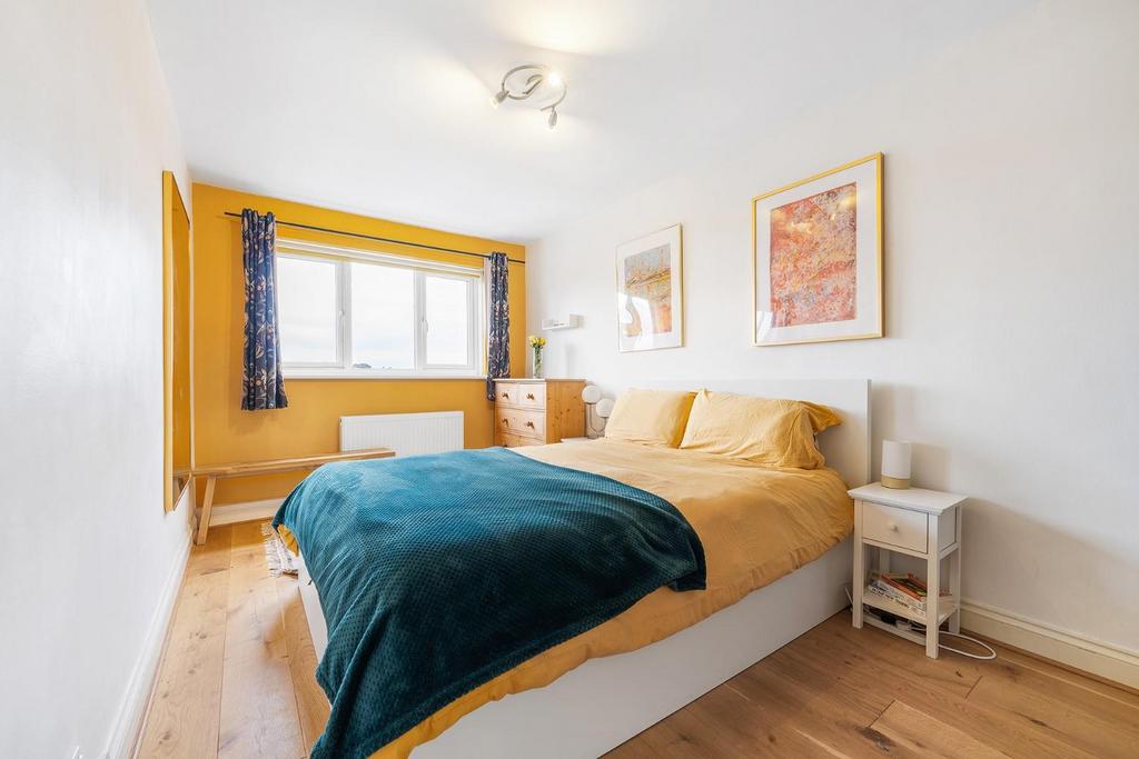 Bedroom 1.JPG