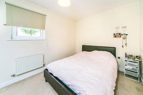 2 bedroom flat to rent, Tean House, Havergate Way, Reading, RG2
