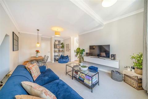 2 bedroom flat for sale, Concanon Road, London SW2