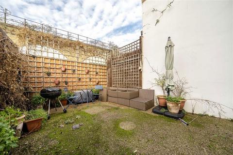 2 bedroom flat for sale, Coldharbour Lane, London SW9