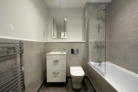 2 bedroom apartment to rent, Grapnel Apartments, Furness Quay, Salford Quays M50