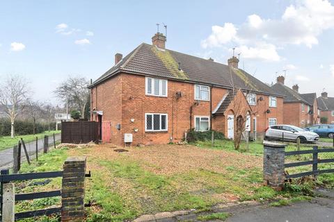 2 bedroom end of terrace house to rent, Penn Road,  Aylesbury,  HP21