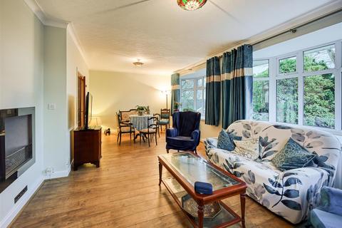 undefined, 5 Elmsdale, Wightwick, Wolverhampton, WV6 8ED