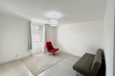1 bedroom apartment for sale, Rye Hill Park, Peckham, London, SE15