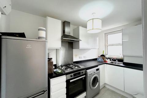 1 bedroom apartment for sale, Rye Hill Park, Peckham, London, SE15