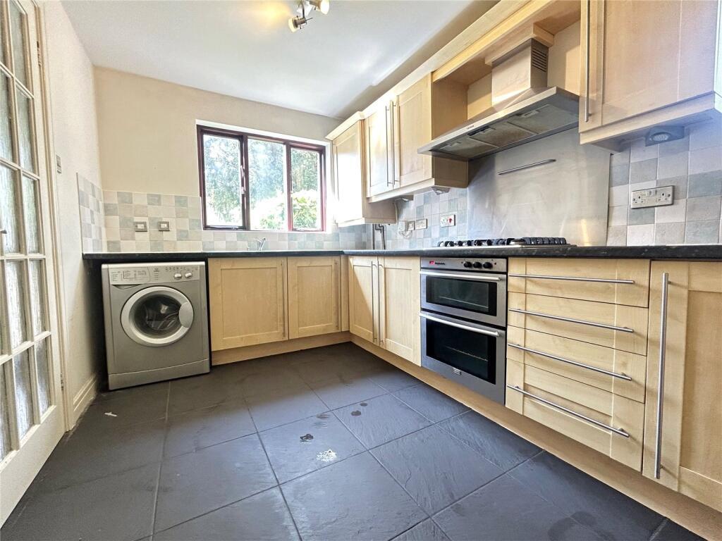 2 bed flat to rent Crofton Park Road, London SE4