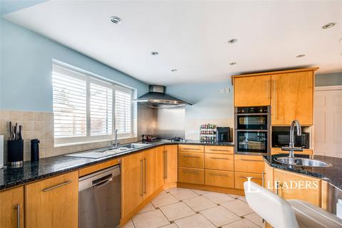 5 bedroom detached house to rent, Bushey Row, Bampton, Oxfordshire, OX18