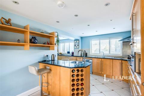 5 bedroom detached house to rent, Bushey Row, Bampton, Oxfordshire, OX18