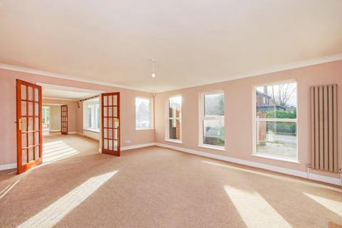 4 bedroom detached house for sale, The Horseshoe, York