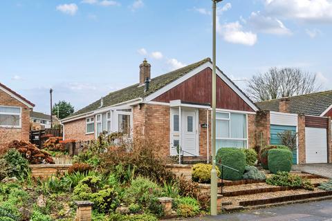 2 bedroom bungalow for sale, Dene Rise, Witney, Oxfordshire