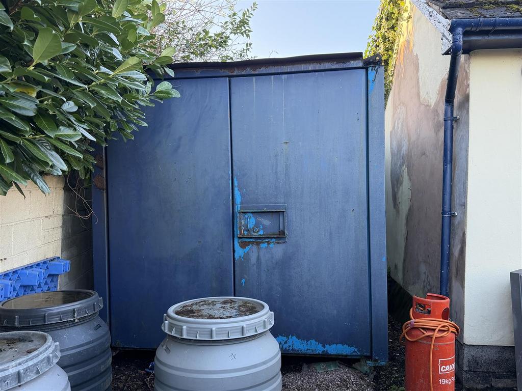 Storage Unit
