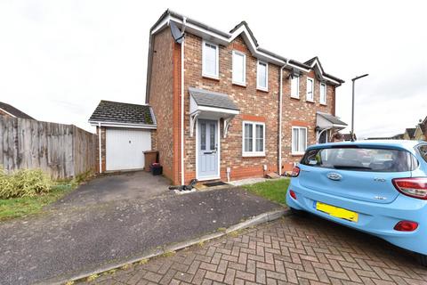 3 bedroom semi-detached house to rent, Tamar Close, Stevenage