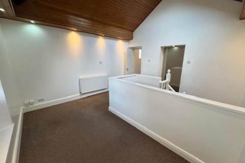 2 bedroom flat to rent, The Parade, Cardiff