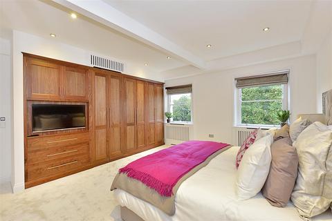 3 bedroom flat to rent, Lowndes Square, Belgravia SW1X