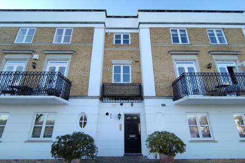 2 bedroom flat for sale, 10 Thames Crescent, Chiswick, London, W4 2RU