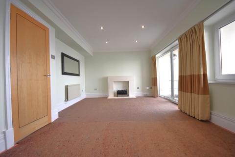 3 bedroom maisonette to rent, 15 Windsor Court, The Esplanade, Penarth, CF64 3AT