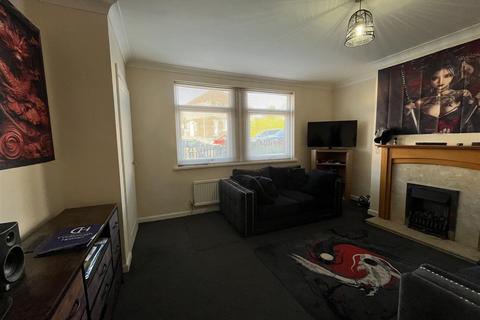 3 bedroom semi-detached house for sale, Shirley Avenue, Bradford BD12