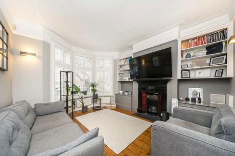 2 bedroom flat to rent, Burnbury Road, London SW12