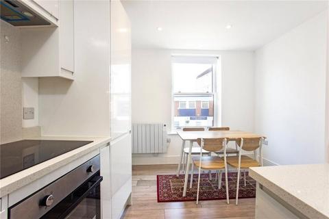 2 bedroom apartment to rent, Mead House, Winchester, Furnished
