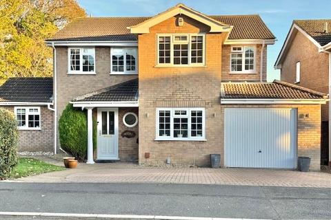 4 bedroom detached house for sale, Minchin Green, Binfield, RG42